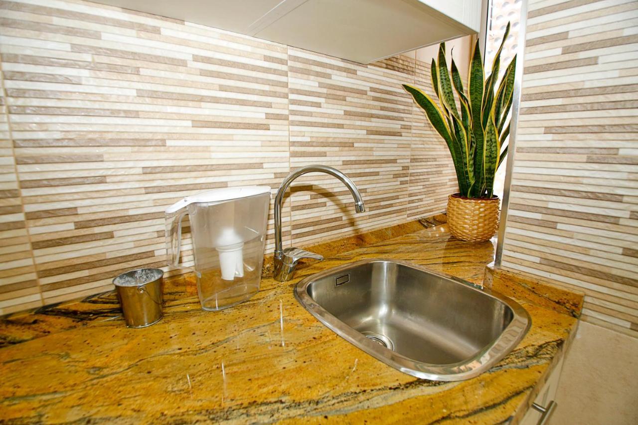 Turina Apartment -Ac Near Beach อาลิกันเต ภายนอก รูปภาพ