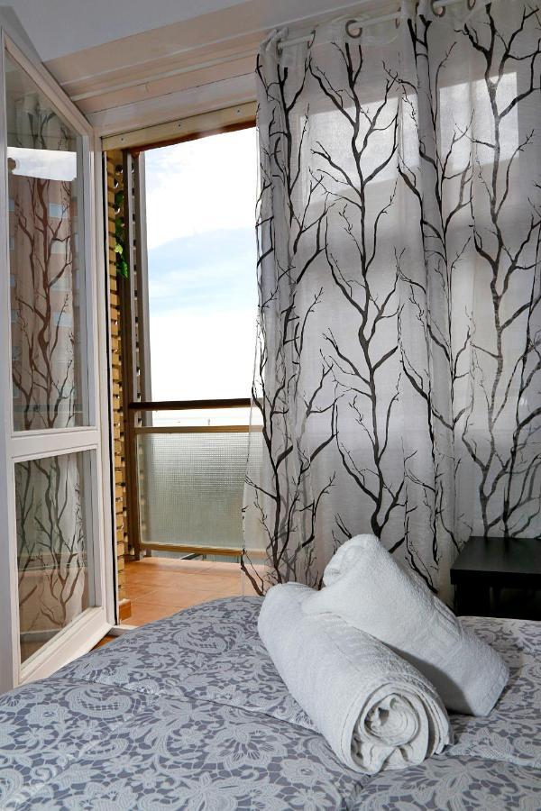 Turina Apartment -Ac Near Beach อาลิกันเต ภายนอก รูปภาพ
